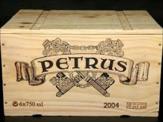 vend vins rouge petrus pomerol en caisse - photo 2