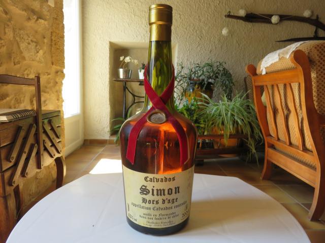 Vieux Calvados Hors d'Age vieilli en foudres de chêne 200 cl 43 °