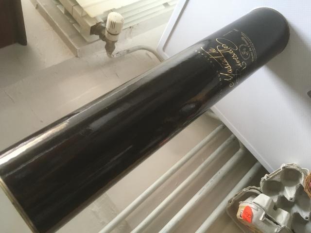 bouteille de Muscat de Rivesaltes sculptée pa Kévin Stall